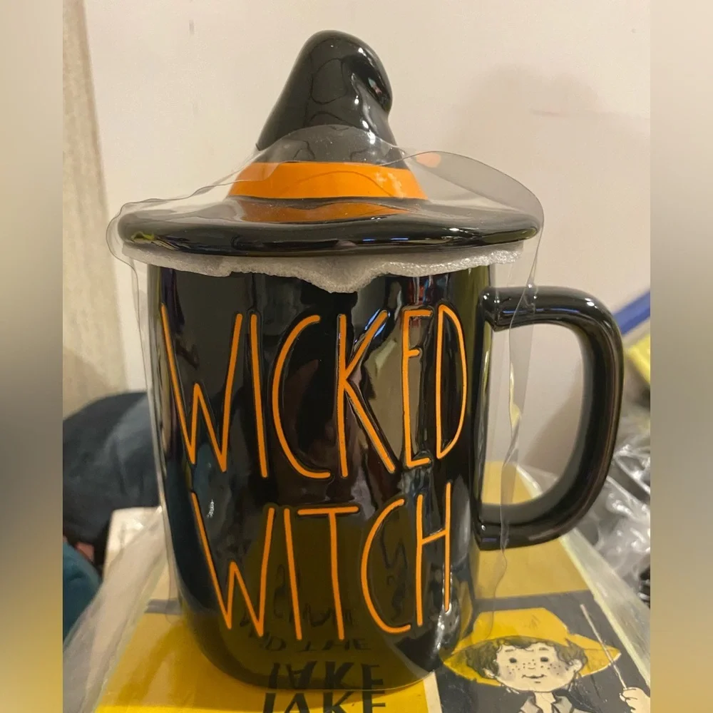Rae Dunn Black Artisan Mug with Hat Lid NWOT (GL)